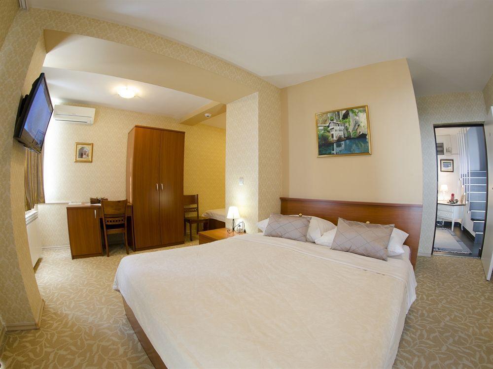 Hotel Villa Harmony - Free Parking Сараево Екстериор снимка