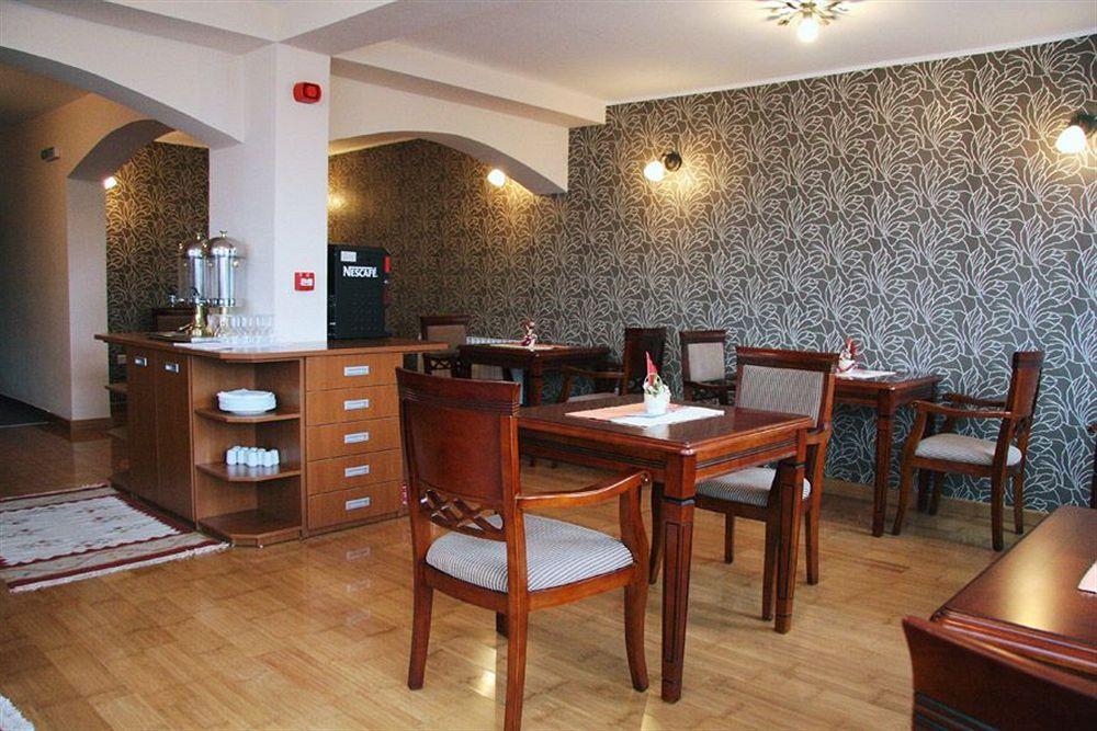 Hotel Villa Harmony - Free Parking Сараево Екстериор снимка