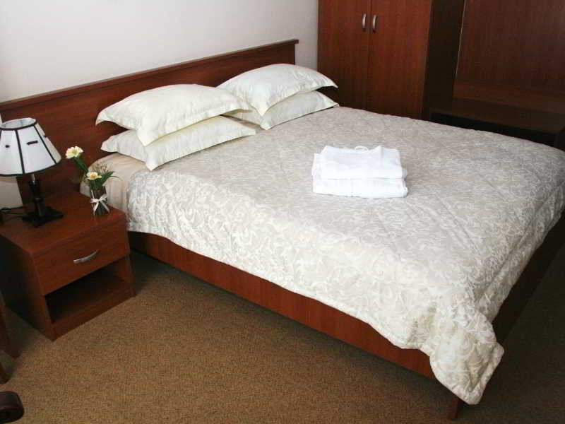 Hotel Villa Harmony - Free Parking Сараево Екстериор снимка